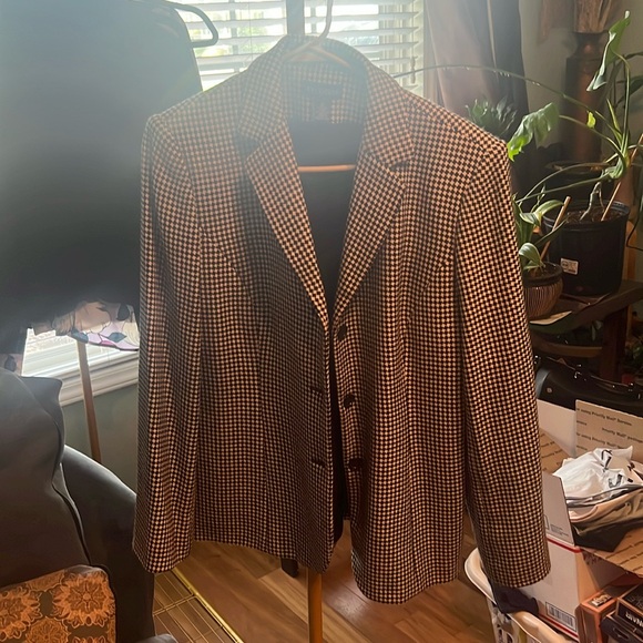 Houndstooth blazer from Ann Taylor with 3 front buttons, size 12, EUC - Picture 1 of 5
